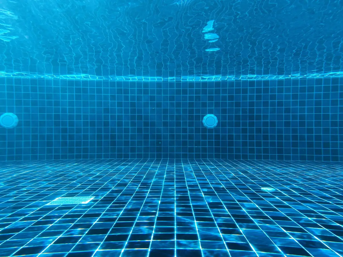 Produtos e acessórios para piscinas na loja da Cia H2O